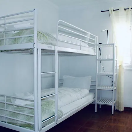 Do Arquinho Hostel *